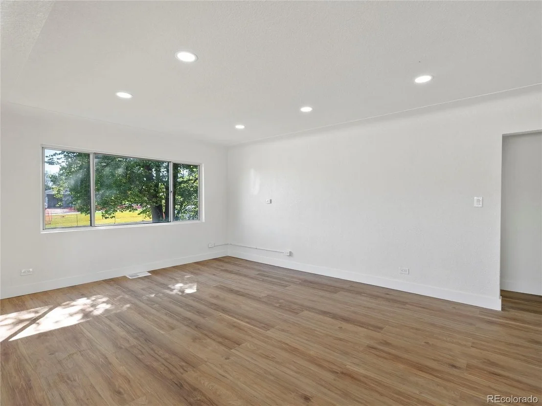 Photo of 3441 W Ford Pl