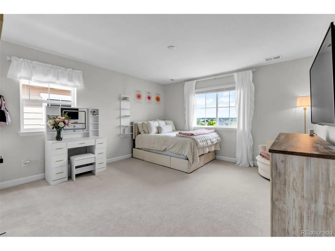 Photo of 5534 Riverbend Ave
