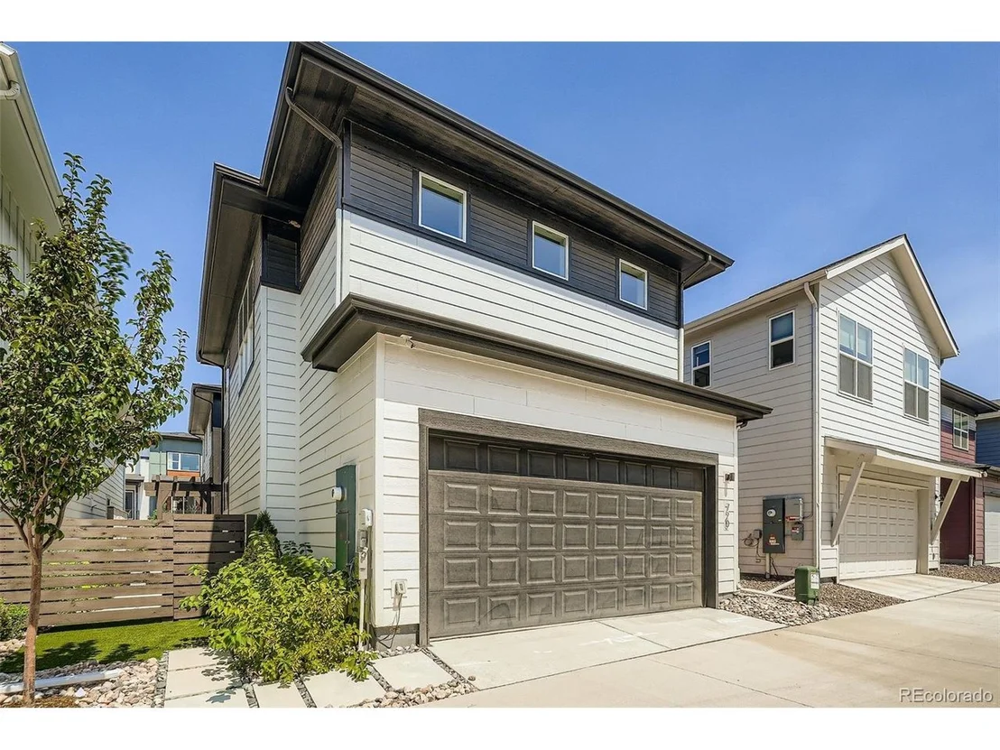 Photo of 720 Promenade Dr