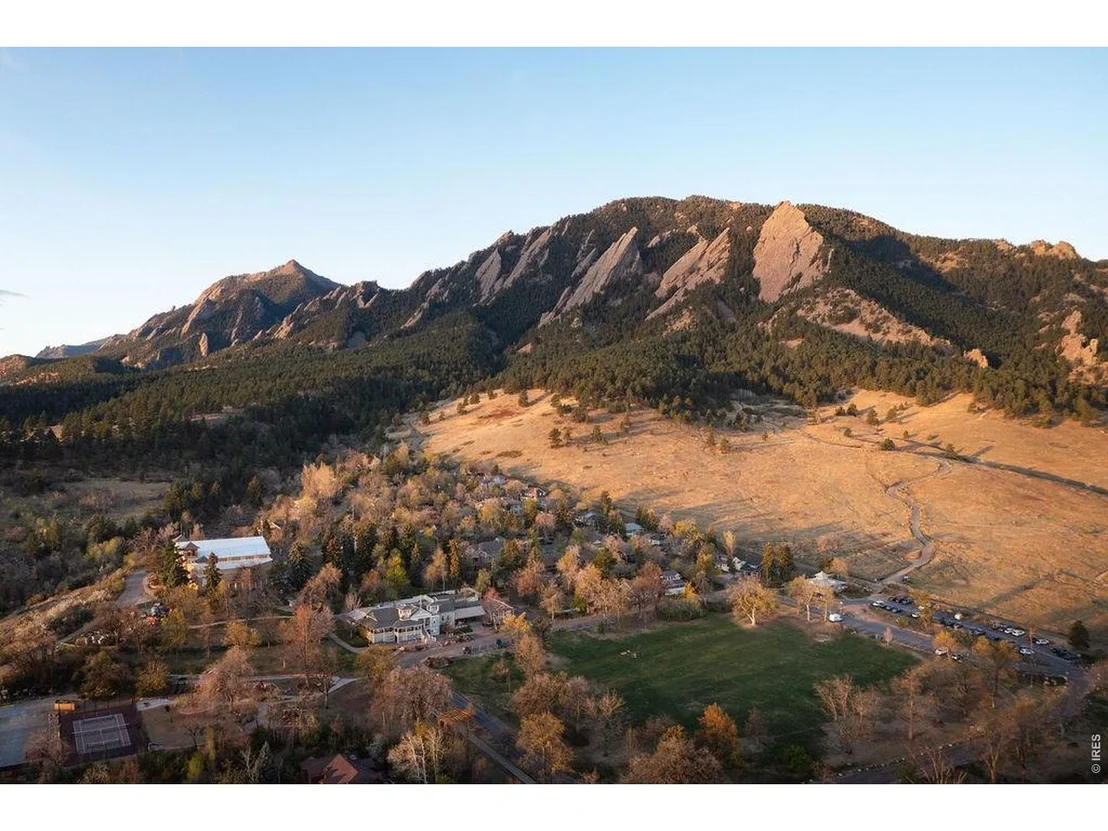 Photo of 114 Chautauqua Park