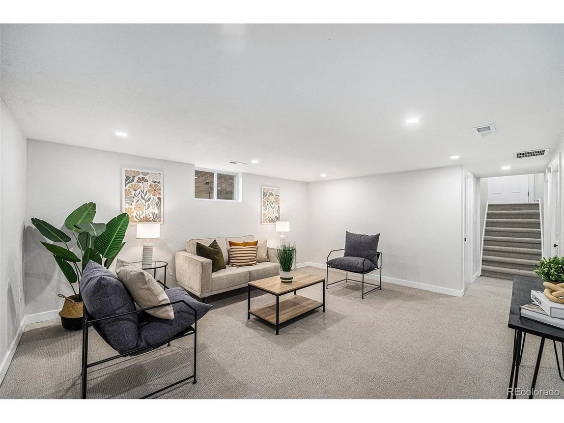 Photo of 5491 Lowell Blvd