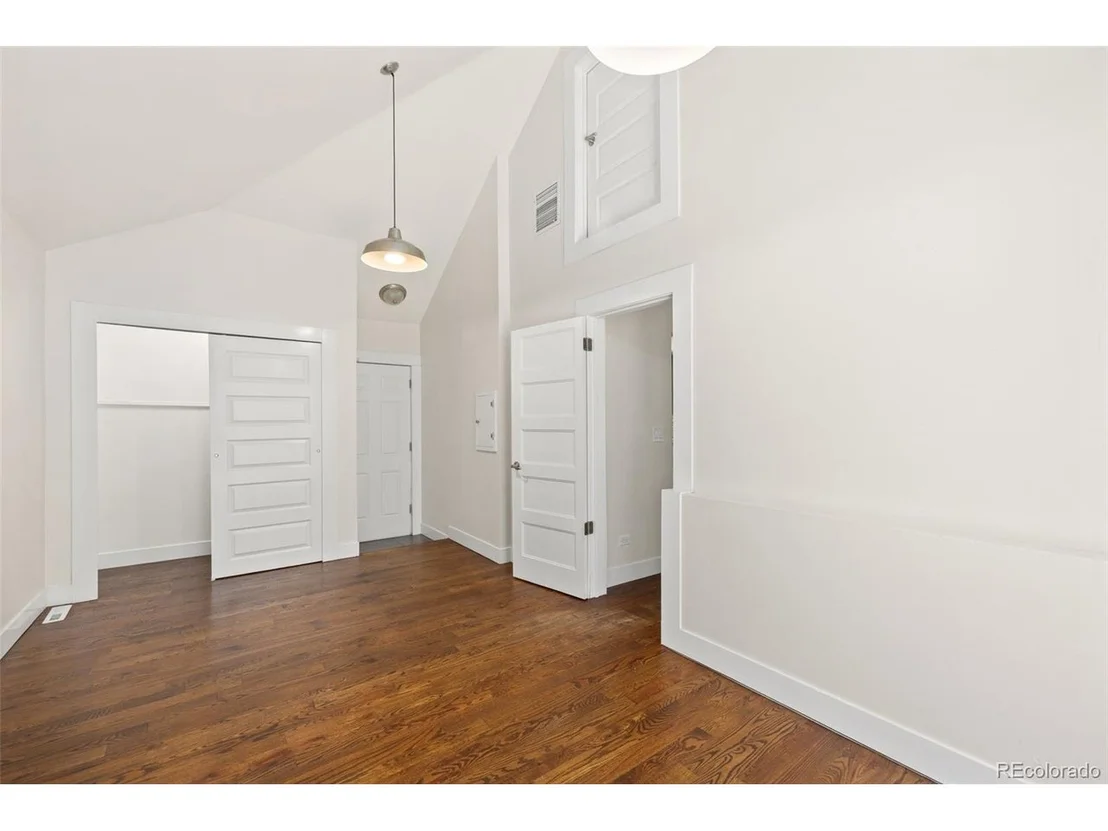 Photo of 170 Oneida St