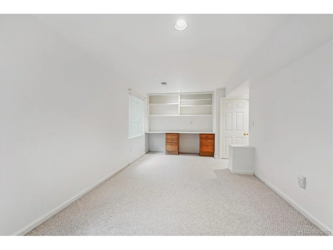 Photo of 1879 Foxfield Dr