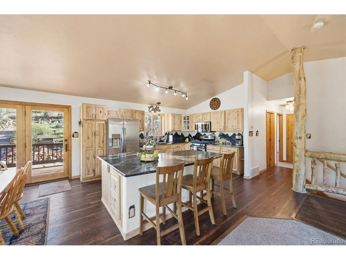 Photo of 33799 Warren Rd