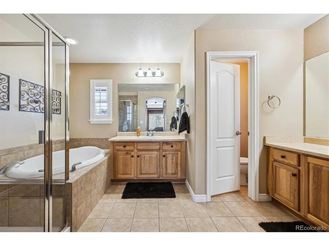 Photo of 10822 Glengate Cir