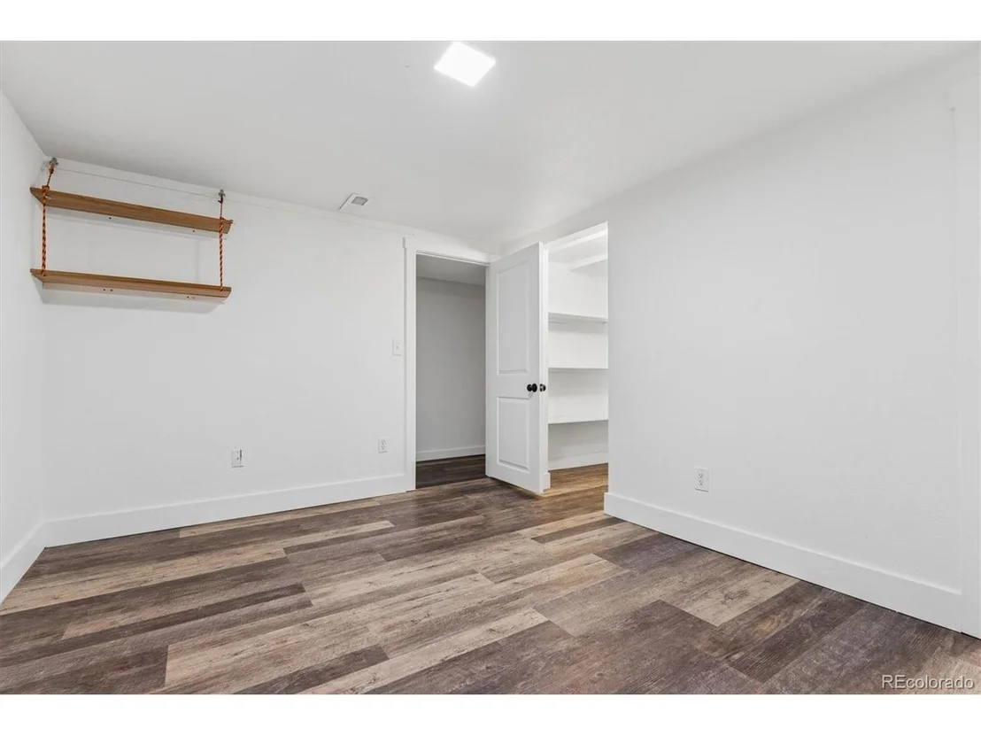 Photo of 215 Beryl Way