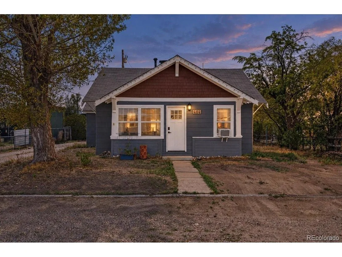 Photo of 404 S Range Ave