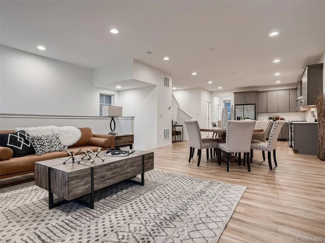 Photo of 11025 Sunshimmer Cir