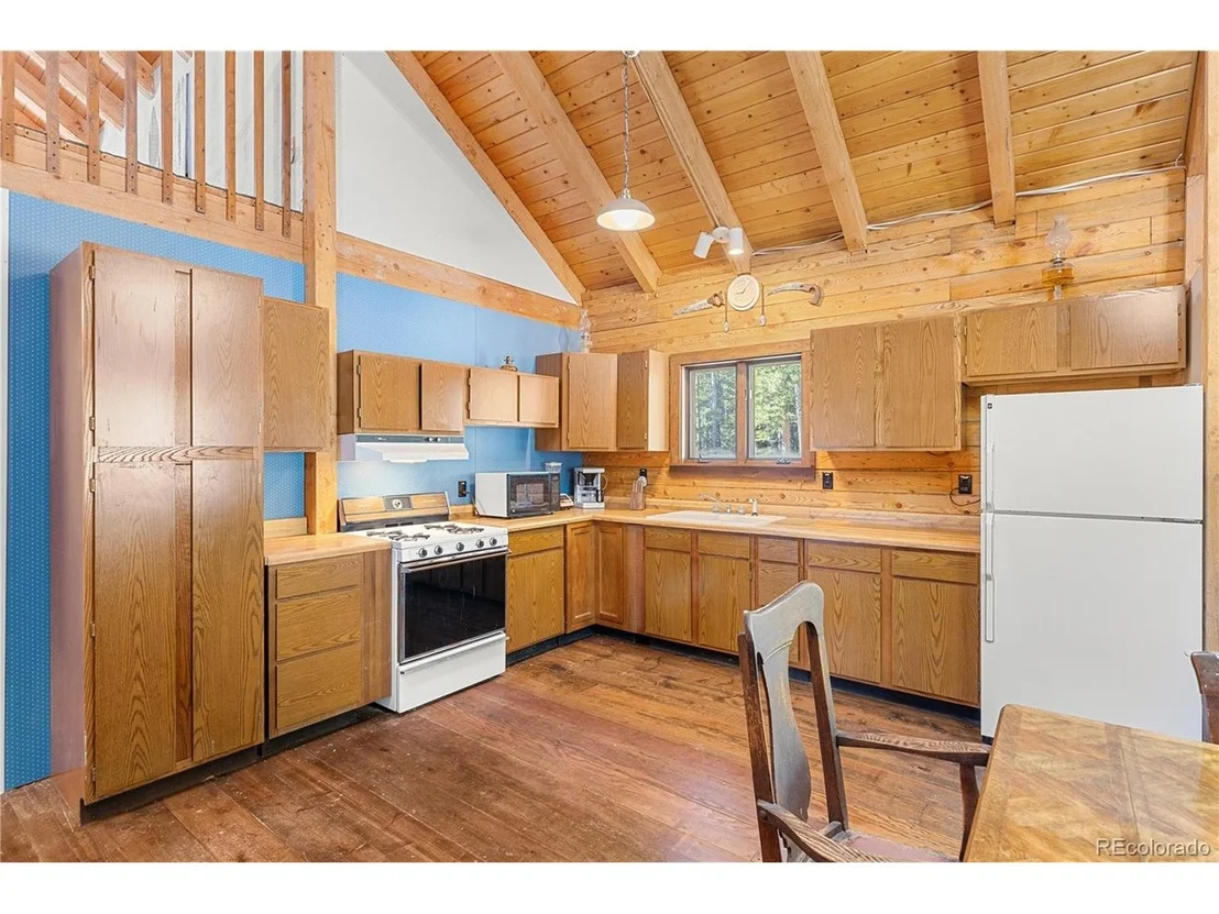 Photo of 424 Dry Gulch Rd