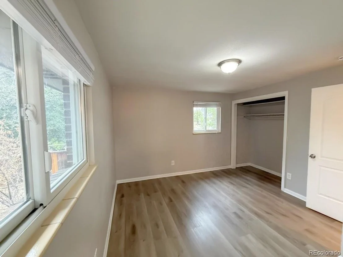 Photo of 562 W Easter Ave