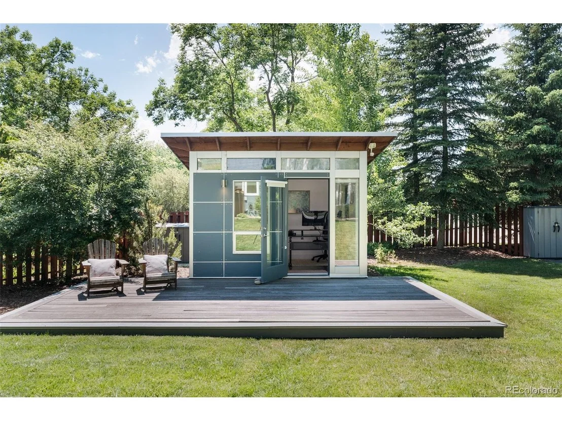Photo of 6820 Twin Lakes Rd