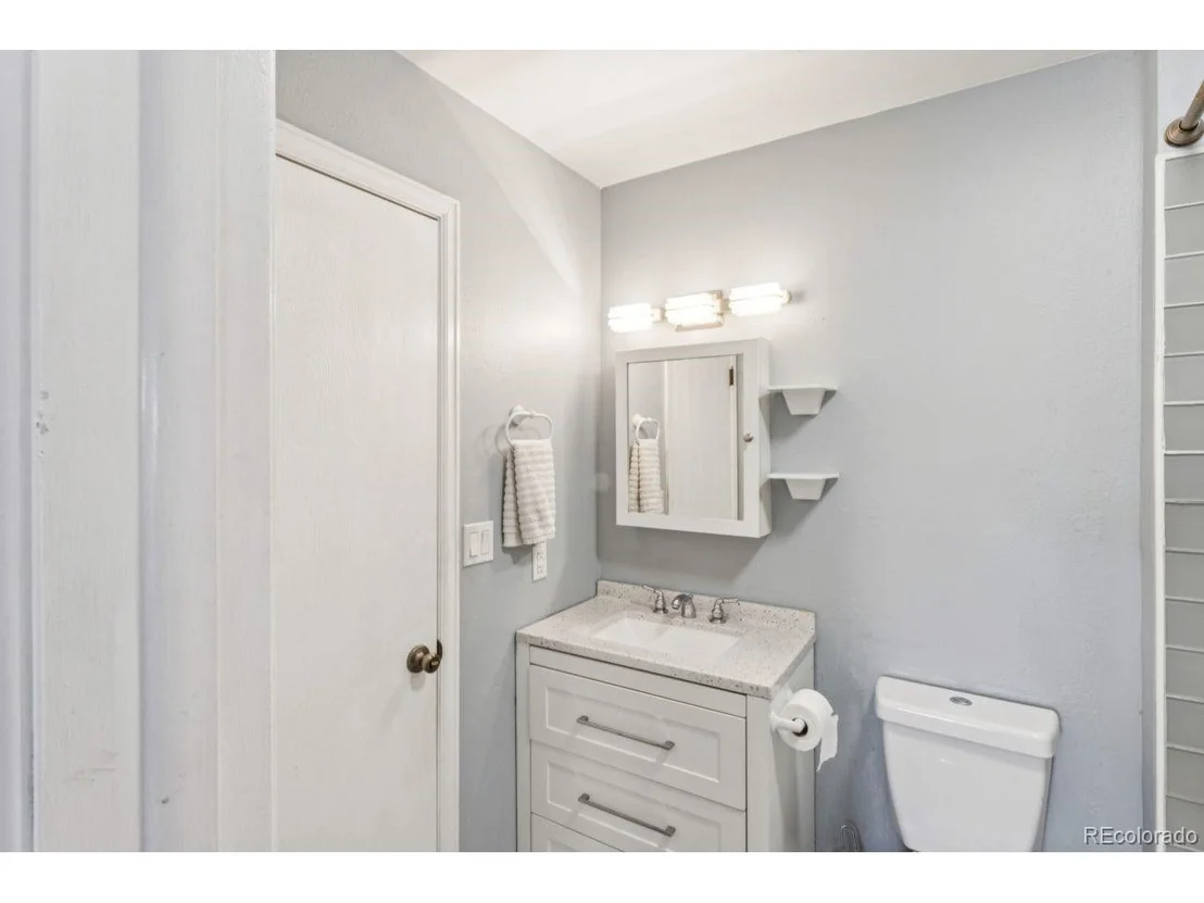 Photo of 16976 E Progress Cir S