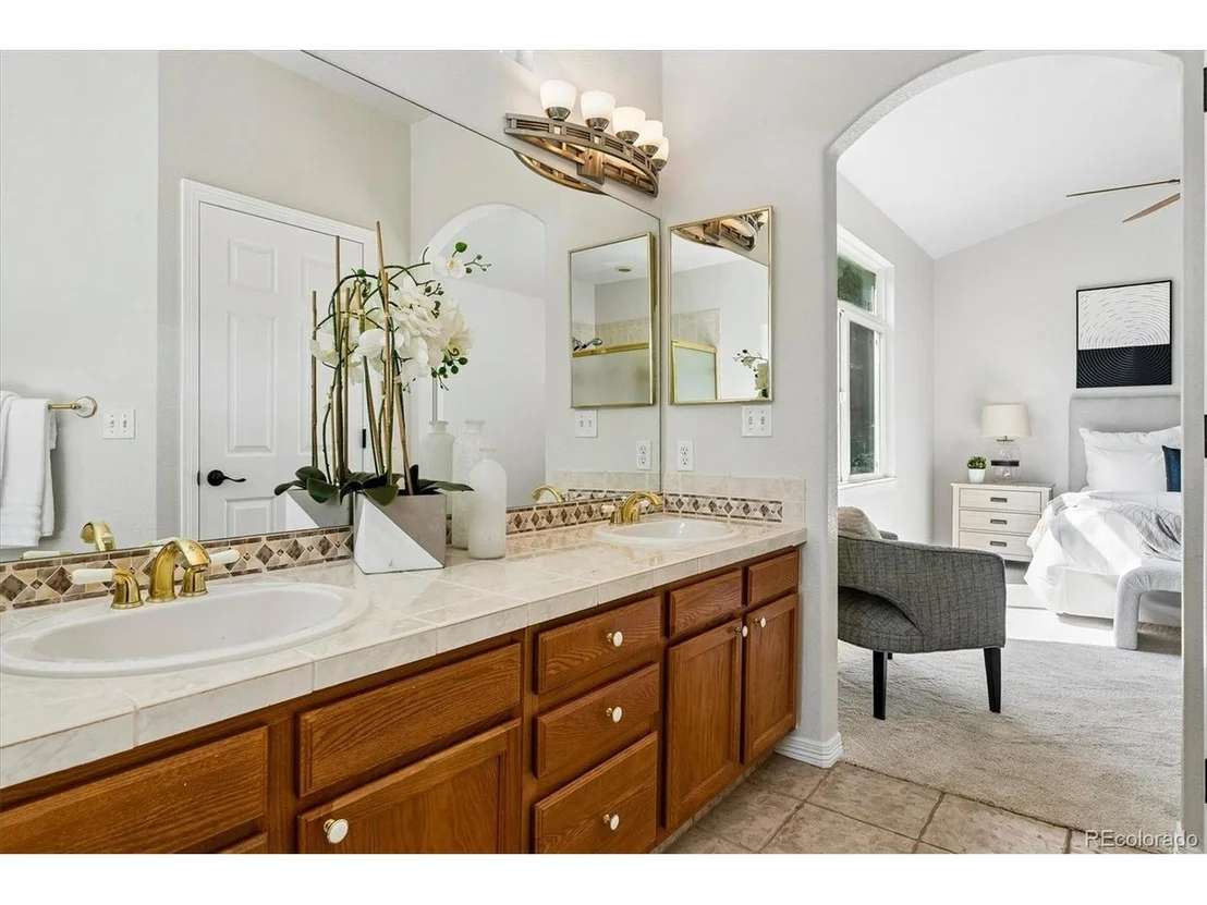 Photo of 11022 Independence Cir W