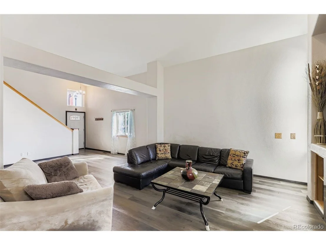 Photo of 6200 Sparrow Ave