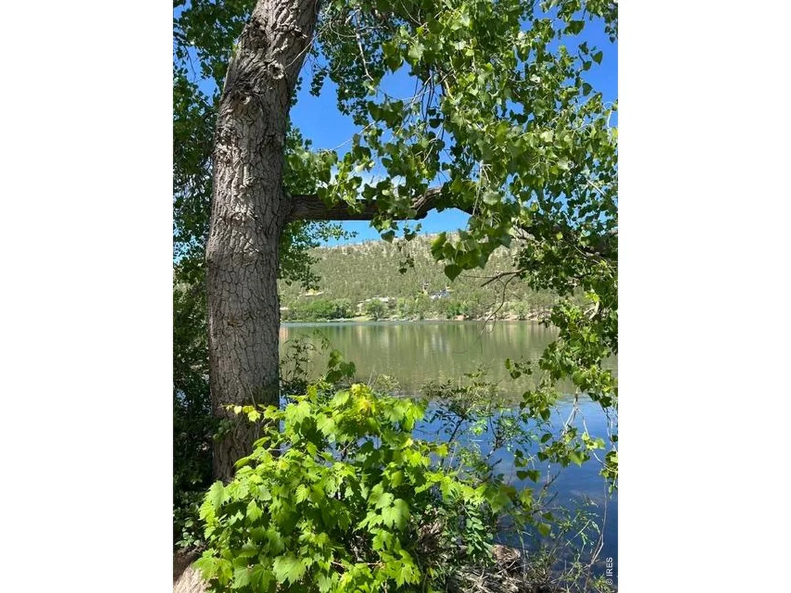 Photo of 2959 S Lakeridge Trl