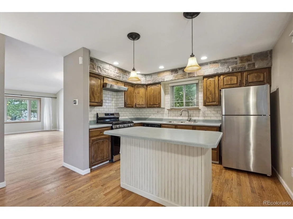 Photo of 6687 Devinney Ct