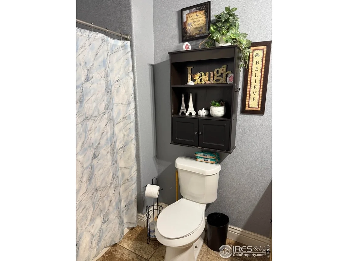 Photo of 419 E 3rd Ave