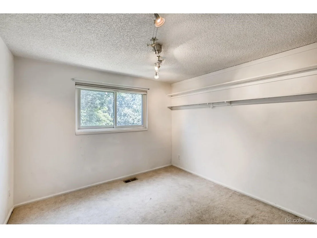 Photo of 1331 Lefthand Dr