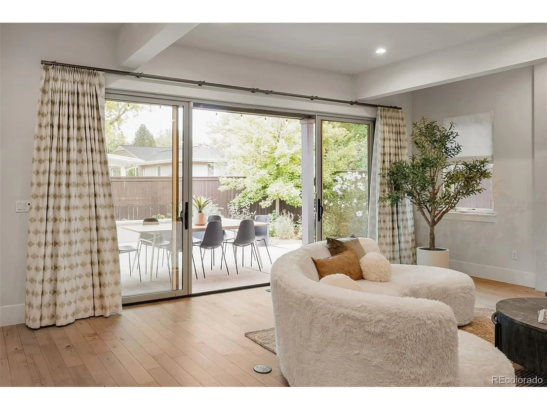 Photo of 20 Ivanhoe St