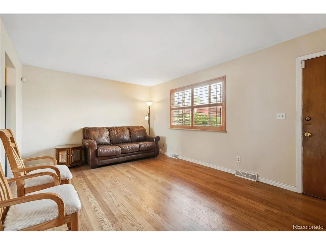 Photo of 8228 Cherokee St