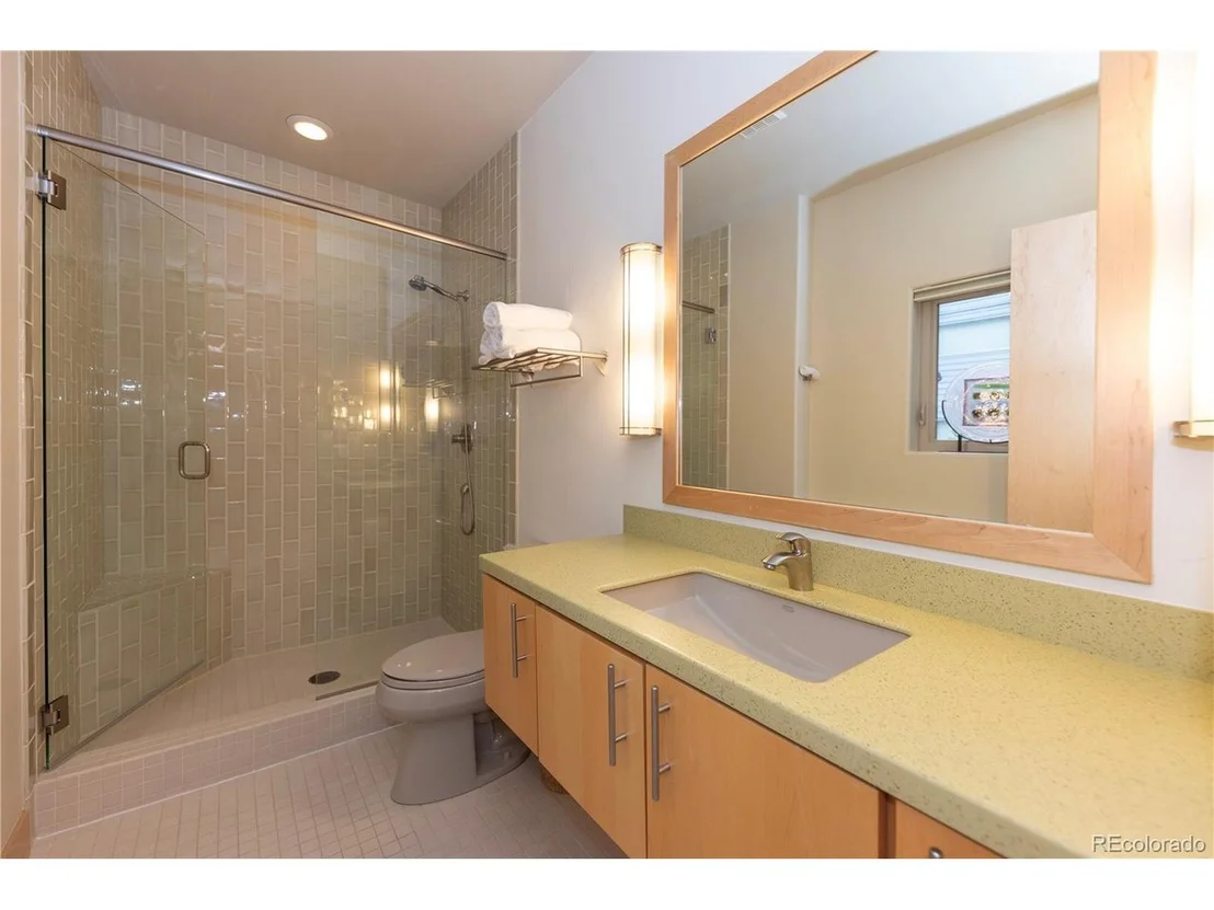 Photo of 354 Ensign Dr