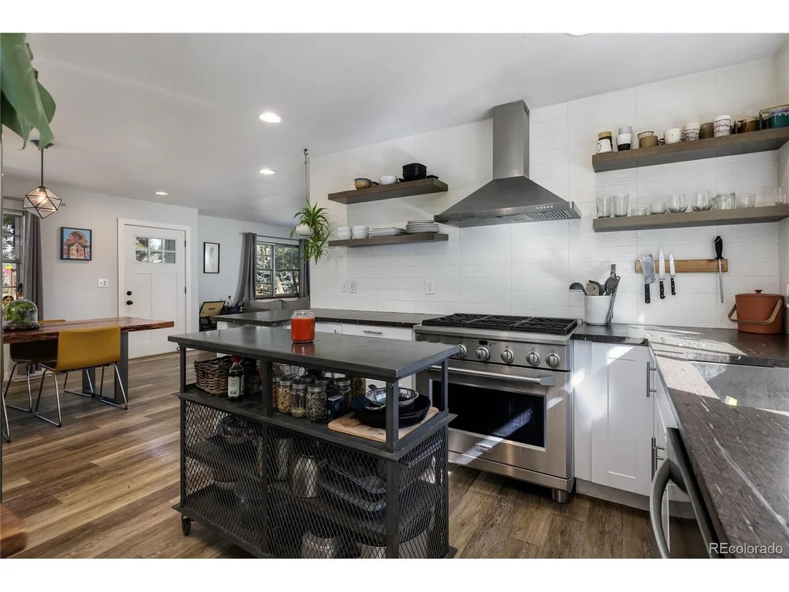 Photo of 1498 Wicklow St