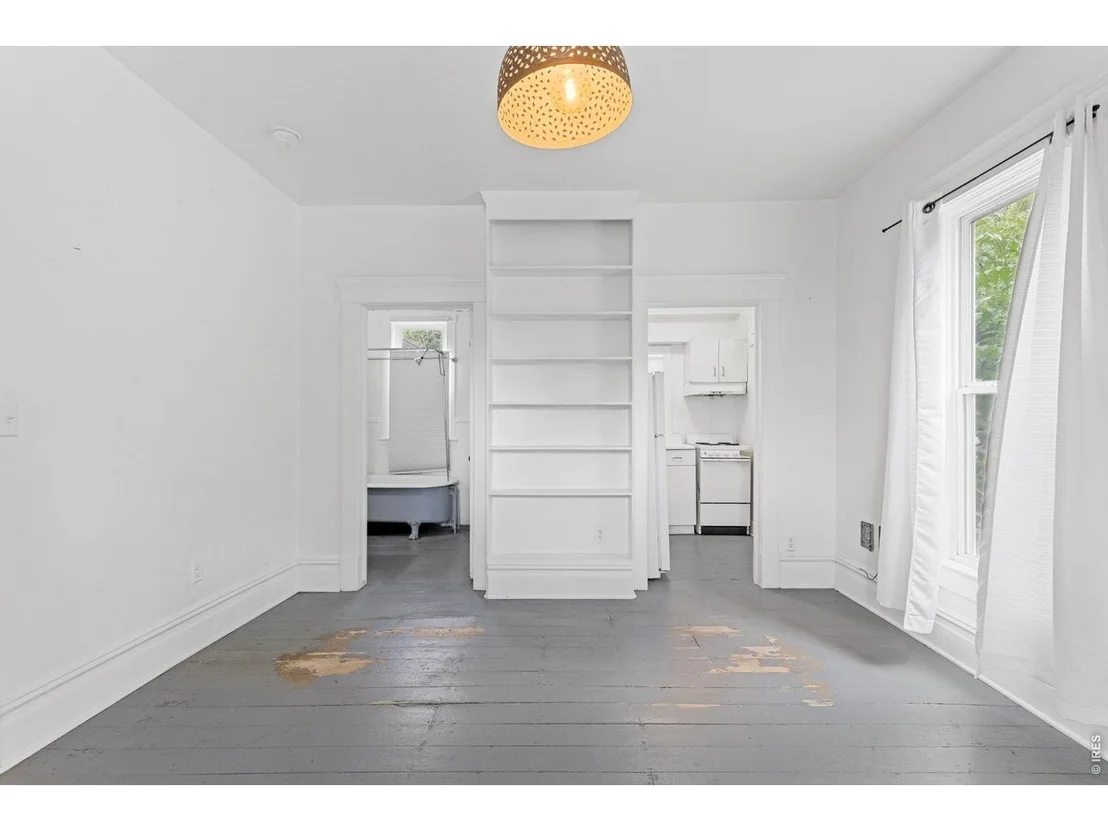 Photo of 1044 Maxwell Ave