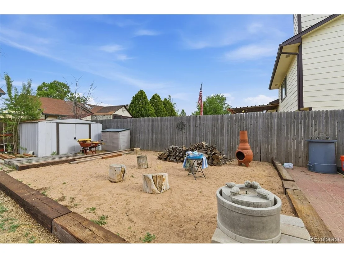 Photo of 450 N 9th Pl