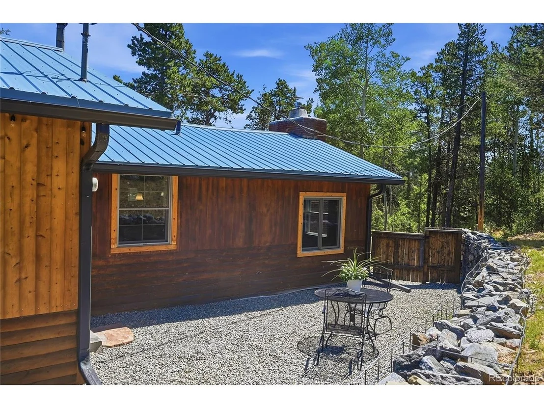 Photo of 356 Gold Rd