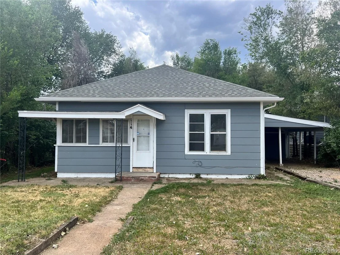 Photo of 114 N 2nd St