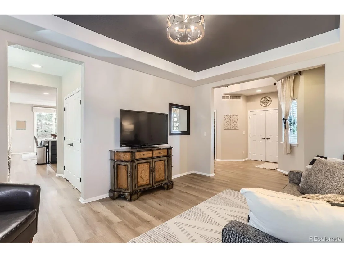 Photo of 11013 Valleybrook Cir