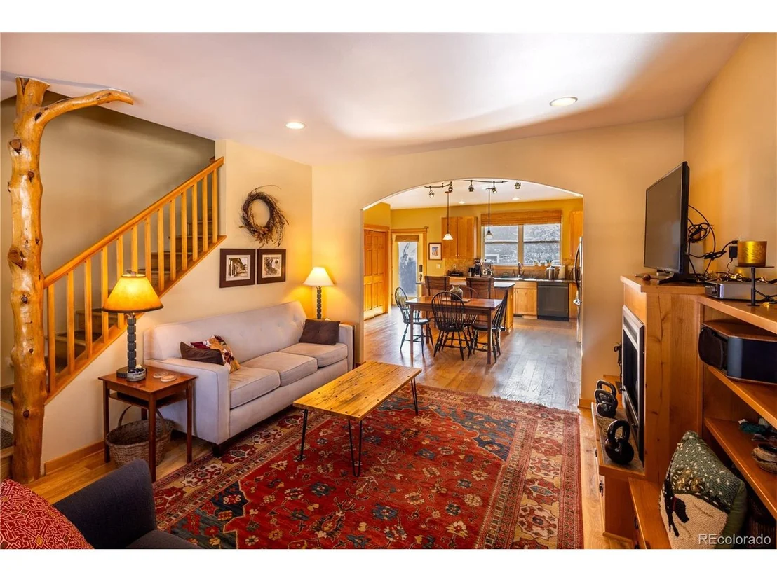 Photo of 413 Park Ave