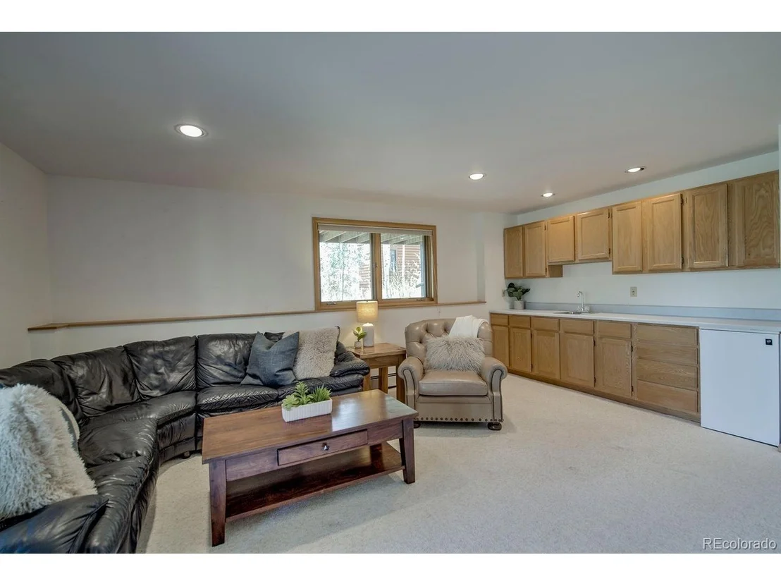 Photo of 102 Thimbleberry Way