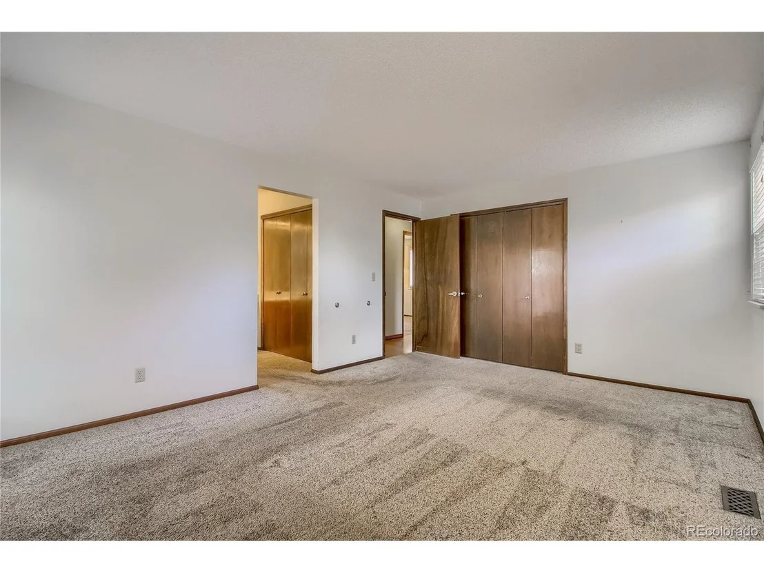 Photo of 8271 Iris St