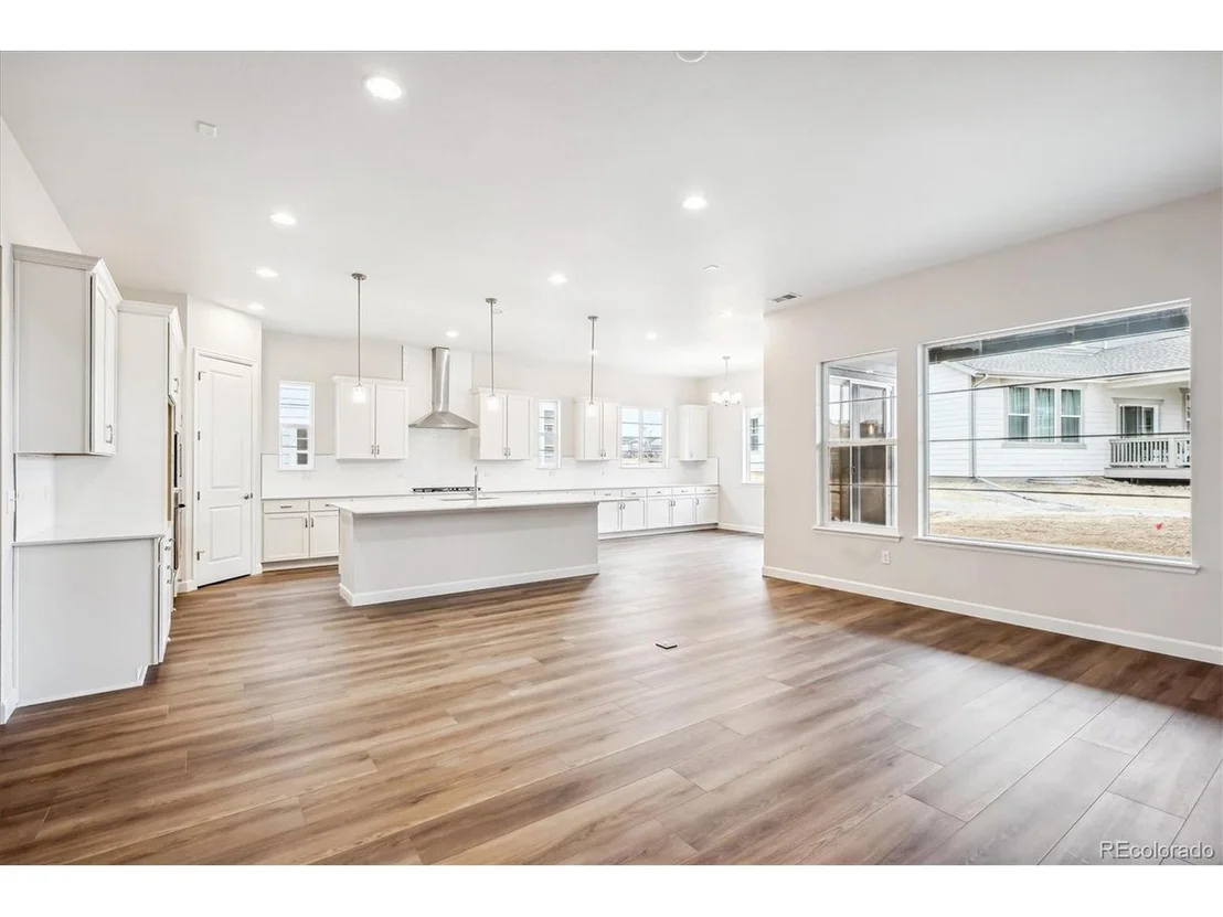Photo of 5451 Riverbend Ave