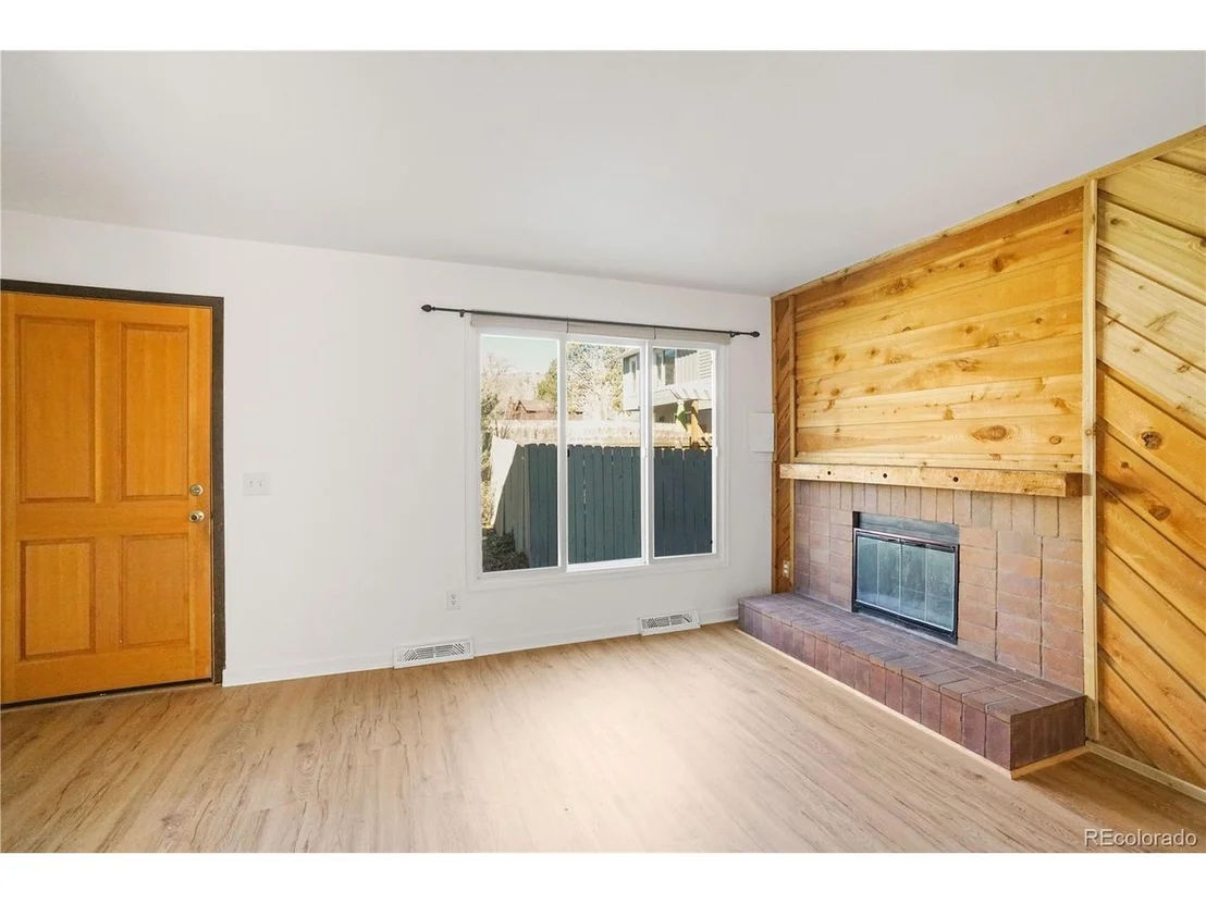 Photo of Unit 13 at 3870 Broadway St