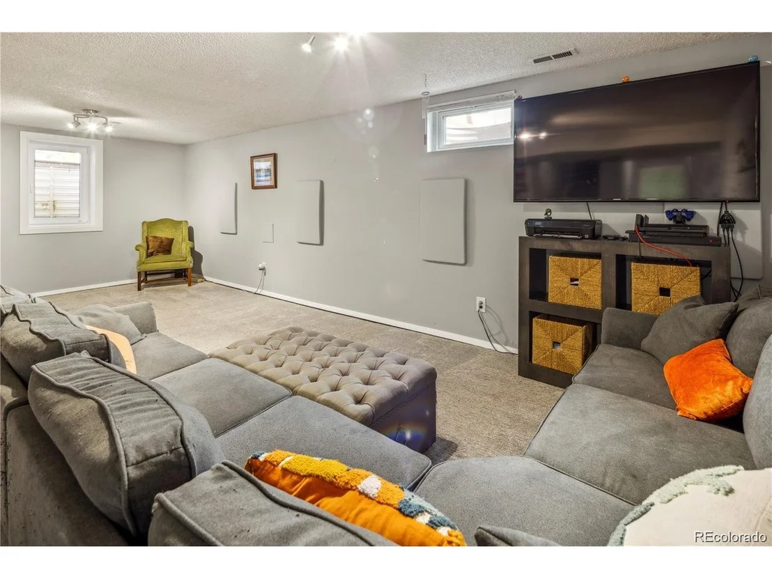 Photo of 6573 Benton Cir