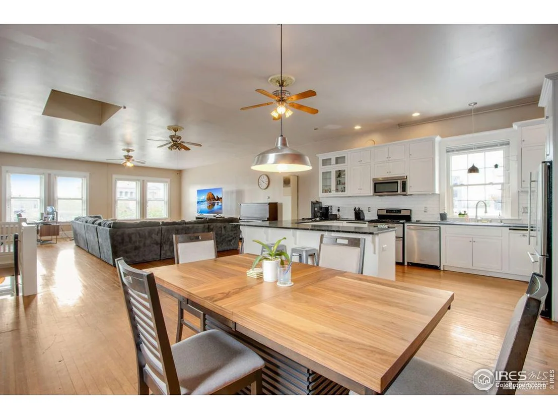 Photo of 922 8th Ave