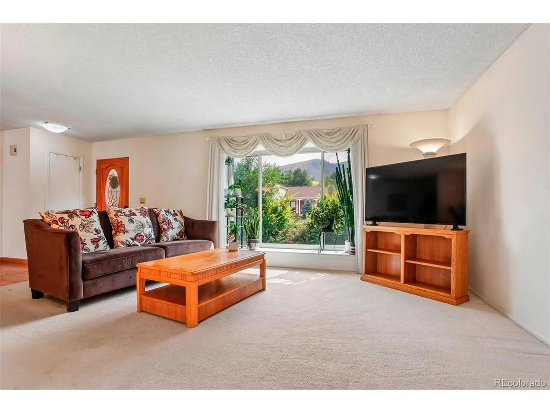 Photo of 228 Berthoud Way