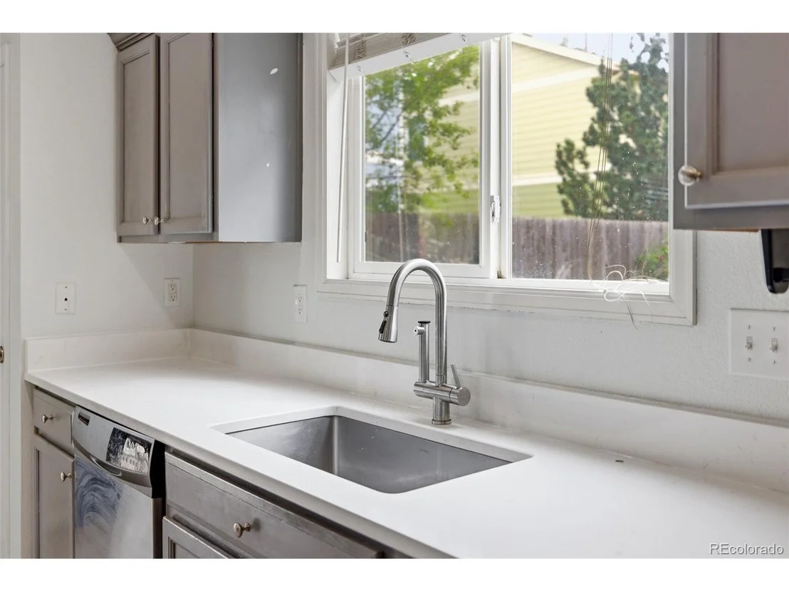 Photo of 10598 Forester Pl