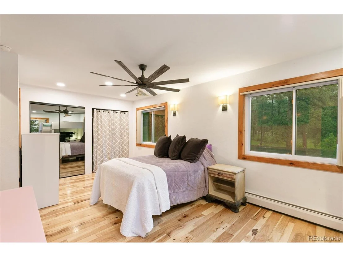 Photo of 9126 Sunrise Ln