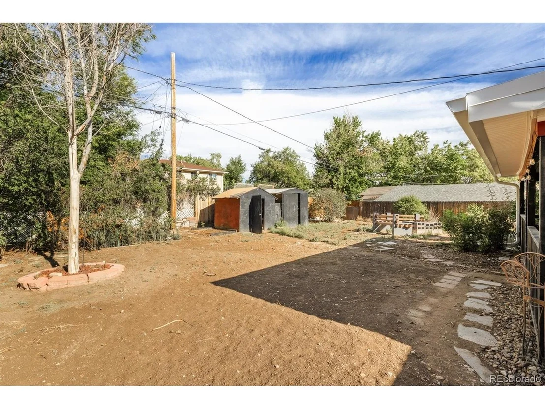 Photo of 8441 Edison Dr