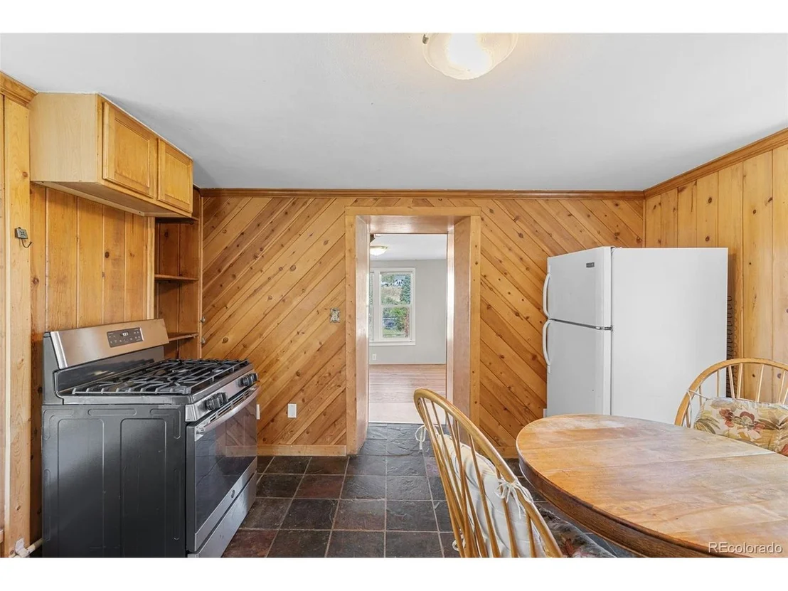 Photo of 350 Spring St