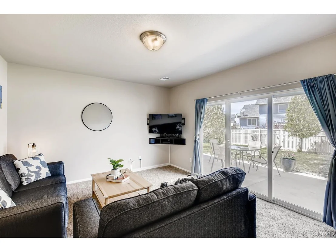 Photo of 5675 Vine Ave