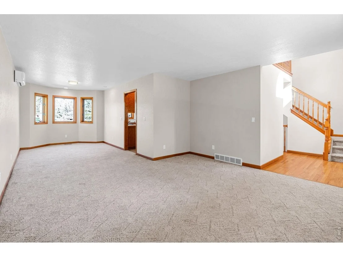 Photo of 930 Grouse Cir