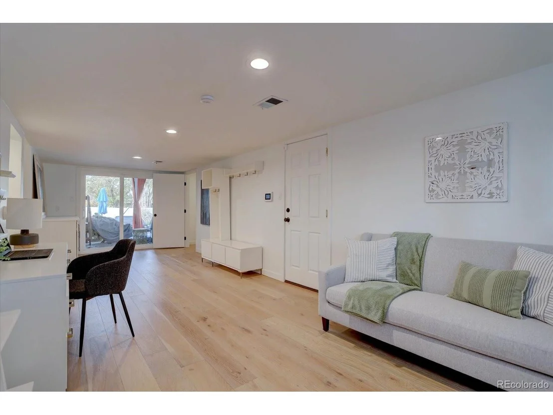 Photo of 7881 S Kit Carson Dr