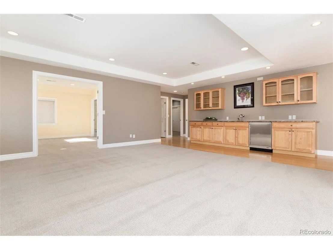 Photo of 10881 Glengate Cir