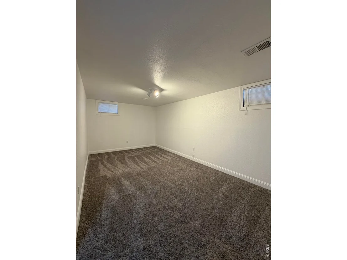 Photo of 4422 W 9th St