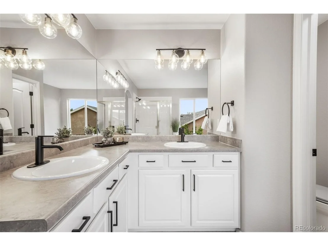 Photo of 16297 Hobson Pl