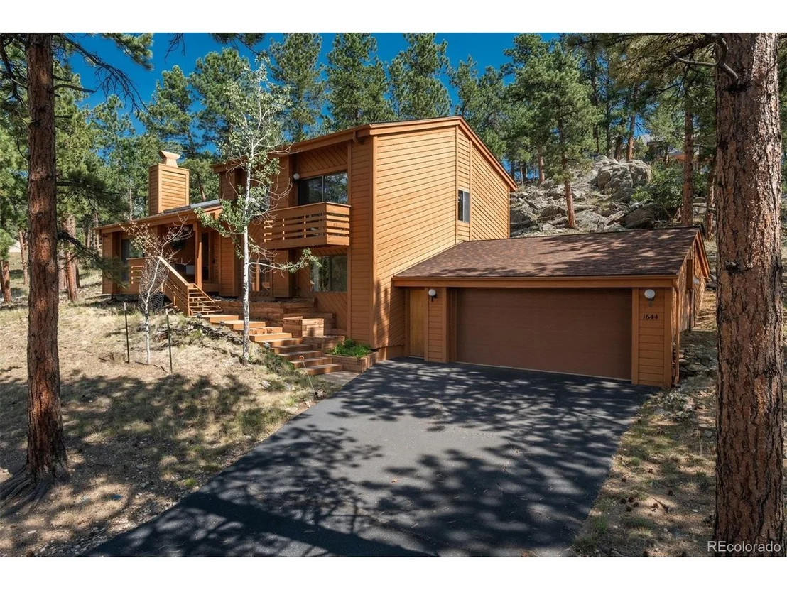 Photo of 1644 Tamarac Dr